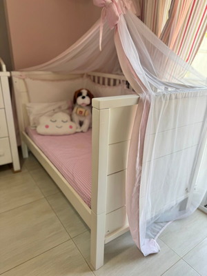 Baby Cot with Mattress like new, adjustable for growing child