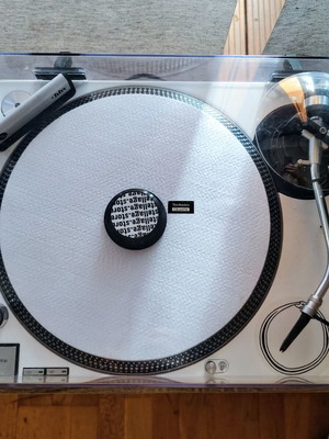 Techninks MK 1210 white turntable