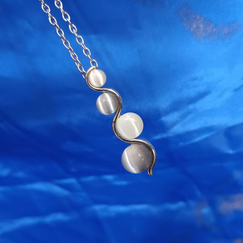 Vintage Liquid Moonlight Pendant with Gray Moonstones like new