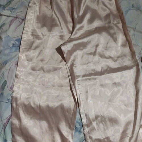 Satin pajama set salmon like new