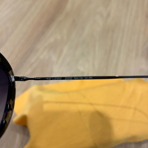 No Logo sunglasses with horn frame new, black