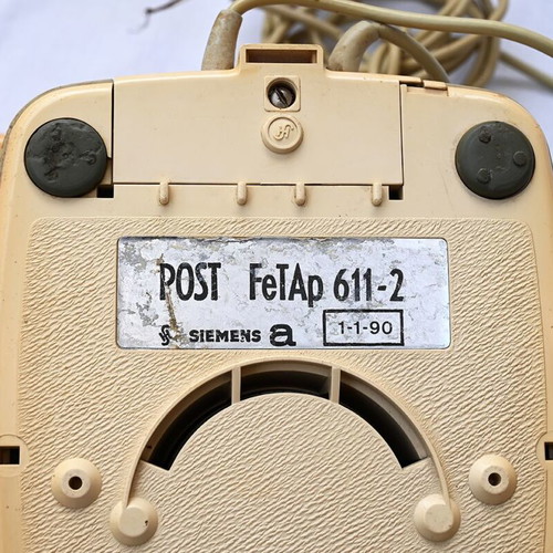 Siemens-FeTAp 611-2 tabletop telephone used, 1970s vintage