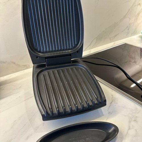 George Foreman Grill like new, grill sandwich maker