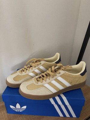 adidas gazelle silver green womens Adidas Gazelle OG Cork Grey main image 0
