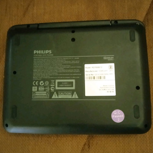 Philips φορητό DVD player σαν καινούργιο με αυθεντική συσκευασία και 2 φορτιστές