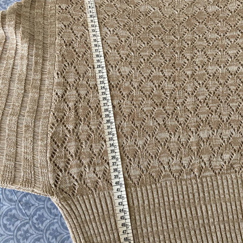 Knitted blouse like new, size M, beige with brown shades