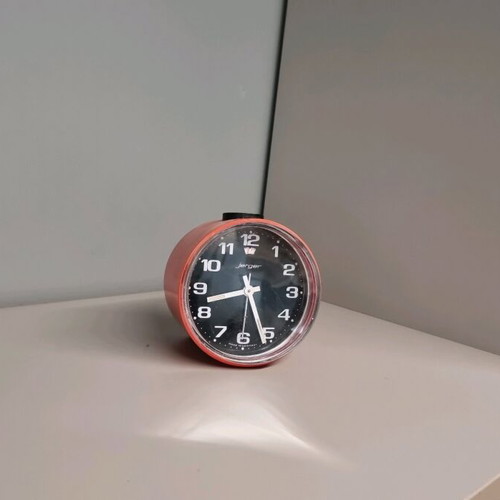 Jerger vintage wind-up alarm clock used, space age
