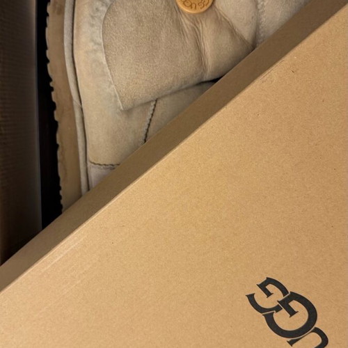 Ugg Australia beige boots size 39 like new