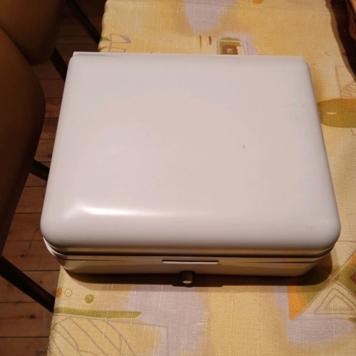 Kitchen scale unused