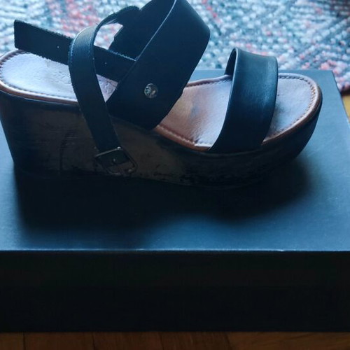 Lasocki Black Platforms size 36 like new