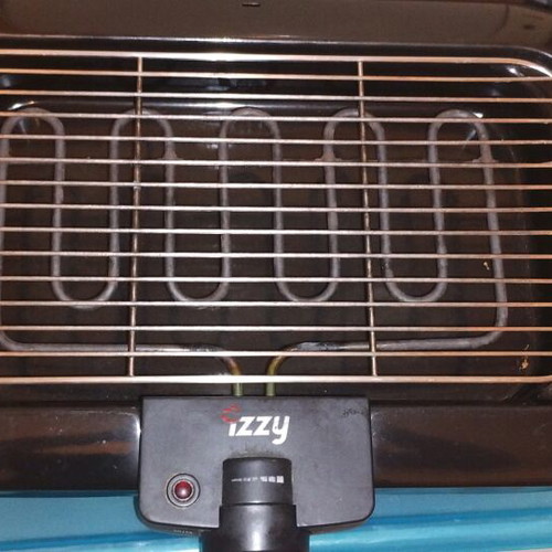 Izzy7115 Kentucky electric grill like new, large 44x22 cooking surface