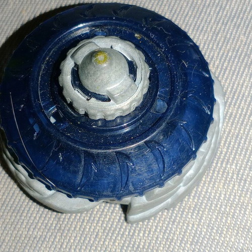 Beyblade Hasbro Fang Ionis used
