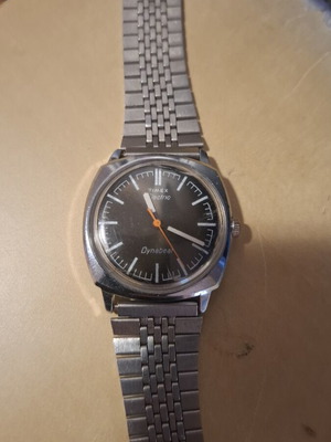Timex Vintage watch used with cracked glass and faulty button