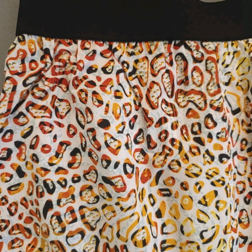 Maki Philosophy skirt new, size small, multicolored