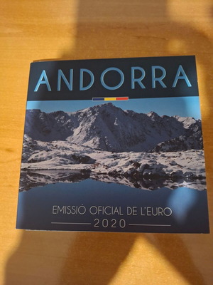 Ανδόρρα year folder 2020 καινούργιο, 8 νομίσματα BU
