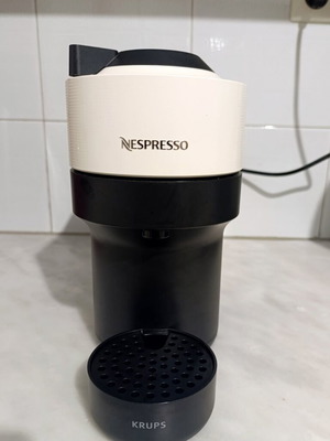 Μηχανή του καφέ Nespresso σαν καινούργιο