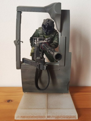 McFarlane Military Series 6 Air Force Helicopter Gunner action figure, 21 cm