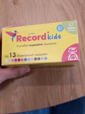 Πλαστελίνη καινούργια με 13 διαφορετικά χρώματα