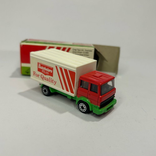 Corgi 1985 Iveco Container Lorry Batchelors Peas new