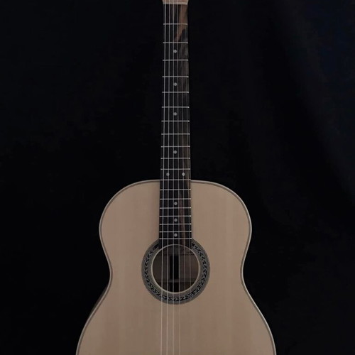 Laiki Guitar new, 65cm scale, AAA wood