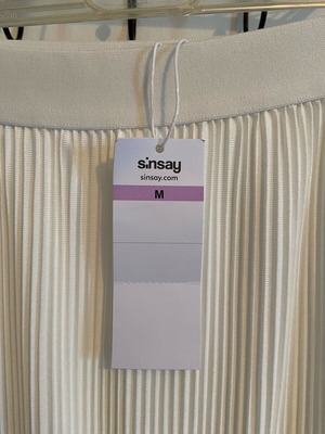 Sinsay women's skirt new, white with elastic waist, size L
