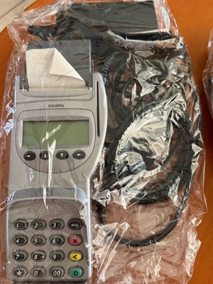 POS Axalto with Eclipse Barcode Scanner set used for store
