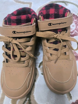 Champion boots size 34 new brown