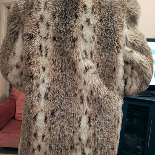 Statement Vintage faux fur coat like new, gray and beige