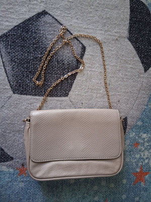 H&M crossbody bag like new, beige with gold chain