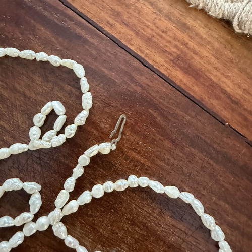 Necklace with genuine freshwater pearls, handmade, new