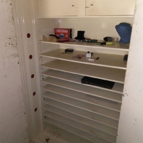 Safe cabinet double-door like new, heavy-duty, 2000 kg