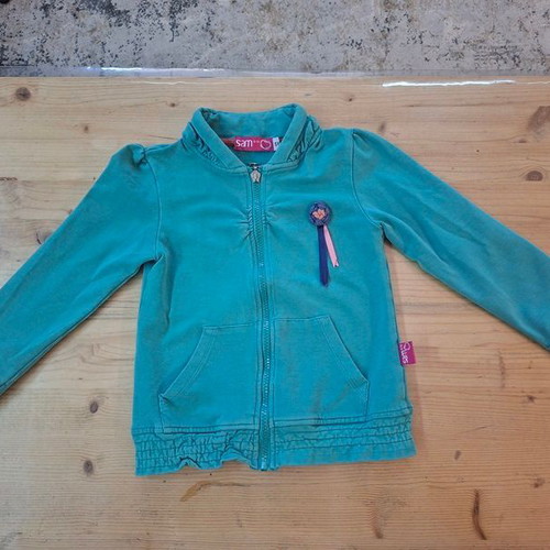 Girls' dress and hoodie like new, size 5, gray and green