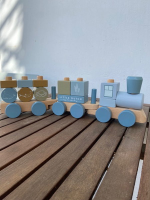 Little Dutch train like new, wooden with blocks