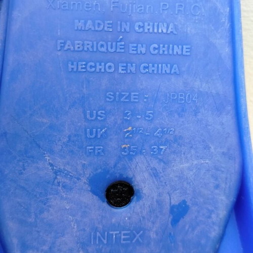 Swim fins used, size 35-37, Intex, torn
