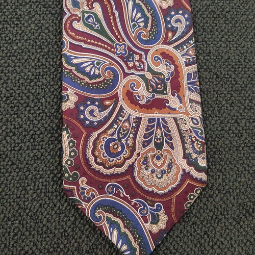 Italian silk tie like new, 100% silk Babylon Bus