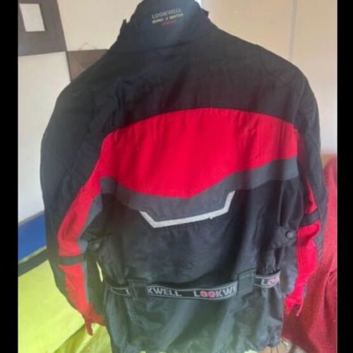 LookWell motorcycle jacket like new, size small, with protections