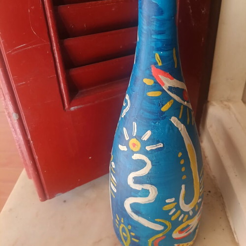 Handpainted bottle with indelible colors 31cm like new