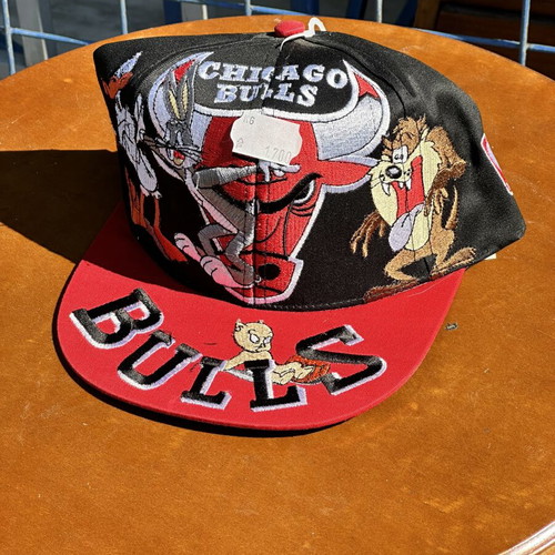 Vintage Chicago Bulls Looney Tunes Snapback Cap NBA, size 58