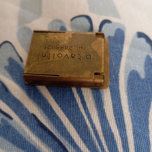 Brass thread or typographic counter with loupe