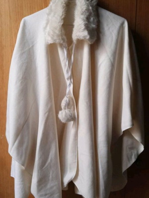 White winter cape like new one size with pon pon and fur collar