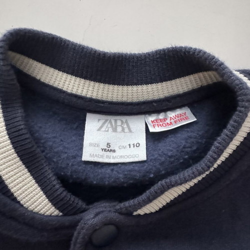 Kids sleeveless Guess jacket like new, size 110 cm, blue