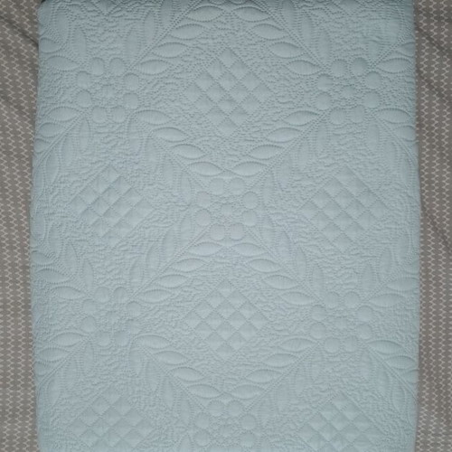 Ionion double bed quilt like new 220x240 cm