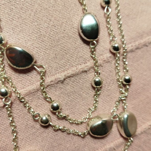 Faux Ralph Lauren Necklace like new, silver color