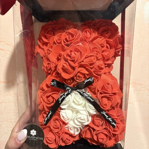 Bear with red roses, gift suitable