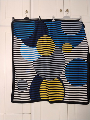 Stradivarius Large Scarf with Geometric Blue and Yellow Patterns like new