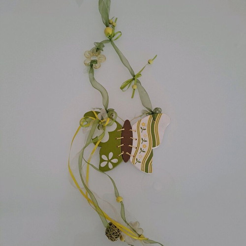 Wooden hanging decoration set used, 5 pieces with butterfly, flower, hearts, seashells