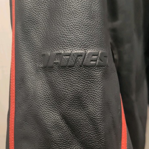 Dianese leather motorcycle jacket like new, size medium with removable lining