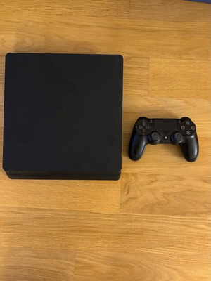 Sony PlayStation 4 Slim 500GB like new