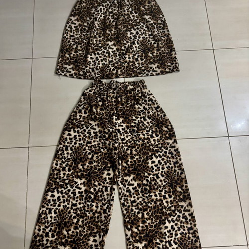 Animal Print Set Top and Pants new, black and beige
