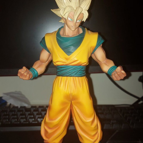 Dragonball Goku Super Saiyan Exclusive Figure mint, 25 cm